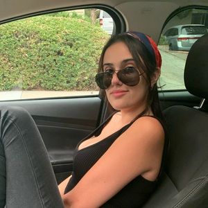 Meet your Posher, Chloe